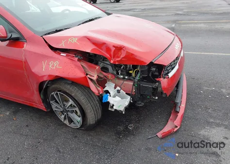 2024 Kia Forte Lxs z USA, uszkodzony, nr VIN 3KPF24AD2RE817536